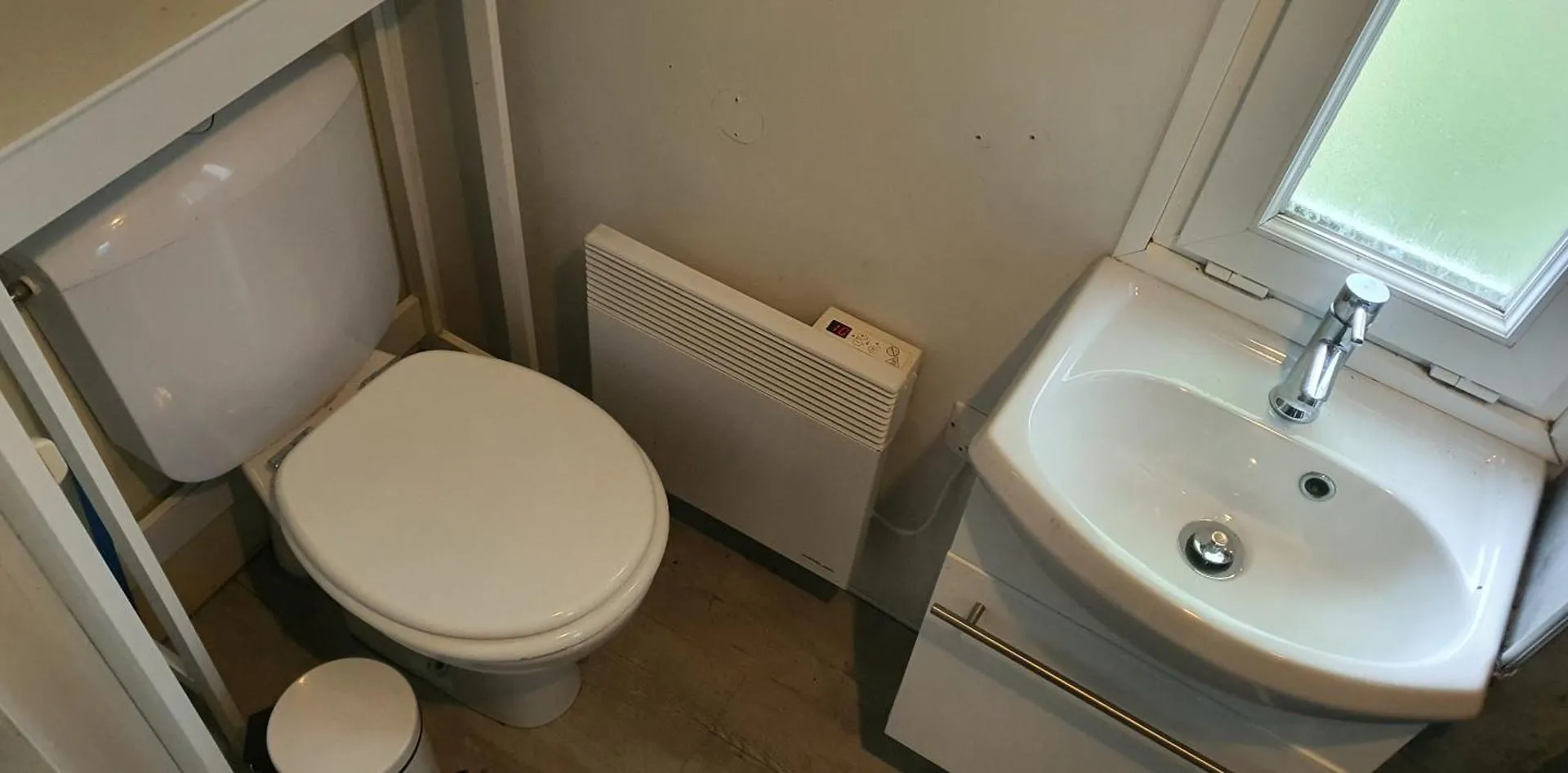 Holidayhomepoujol Mobile Gite Montfermier Chalet