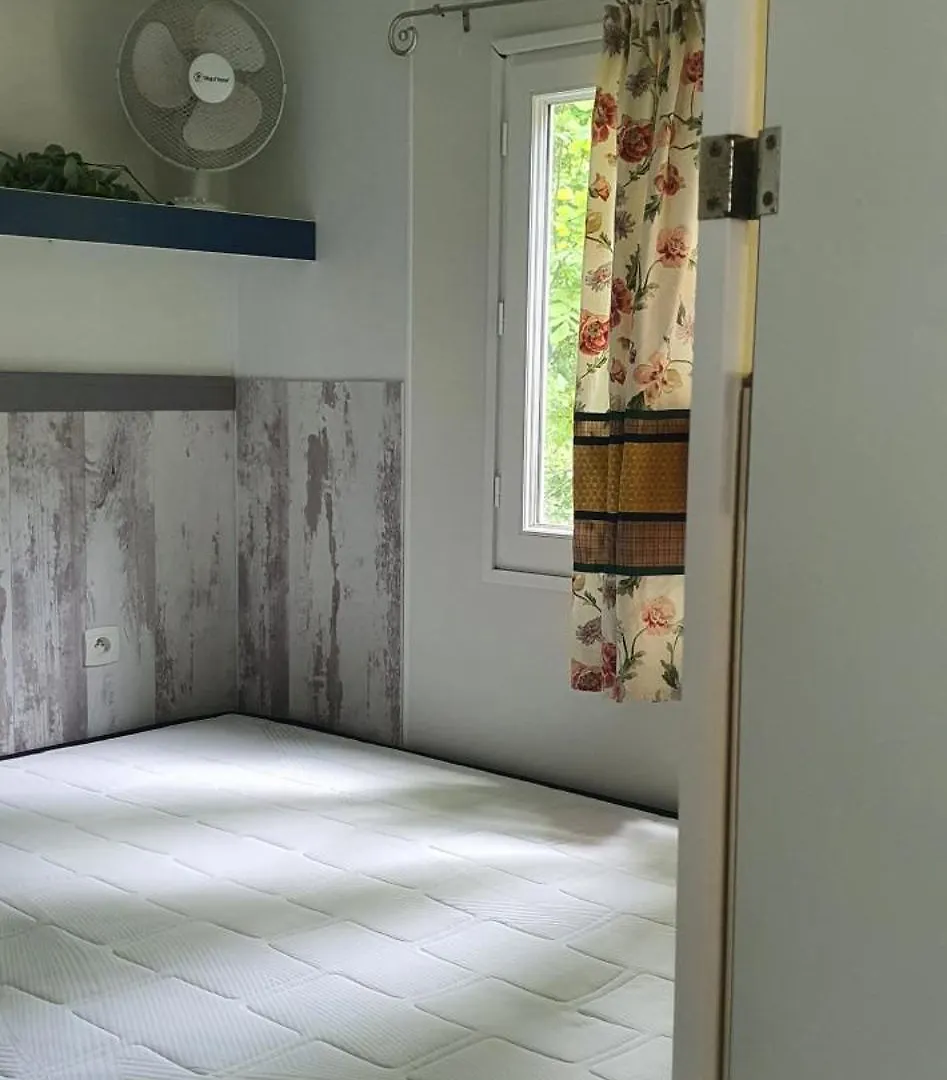 Holidayhomepoujol Mobile Gite Montfermier